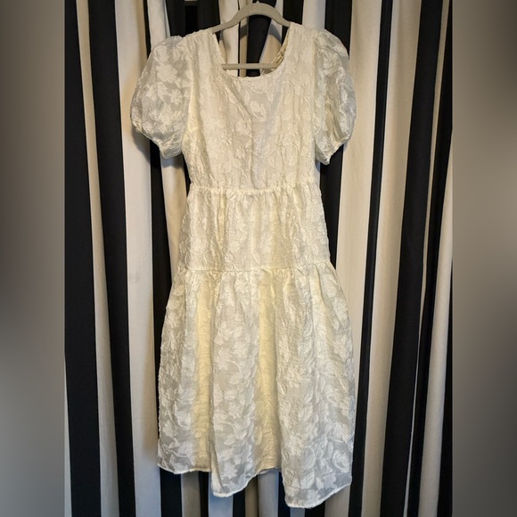 Moon River White Lace Midi Dress - Picture 3 of 4